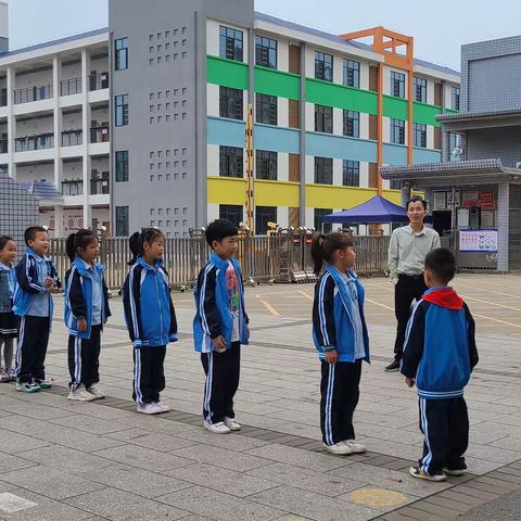 厚积薄发，用书籍点亮人生 --记永州市蘋洲小学230班“一齐悦读”第一期读书交流活动