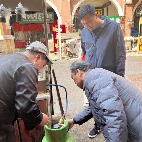 【幸福历城 群众满意】唐冶街道绿地汇社区开展“九小场所隐患大排查 拧紧‘安全阀’ ” 活动