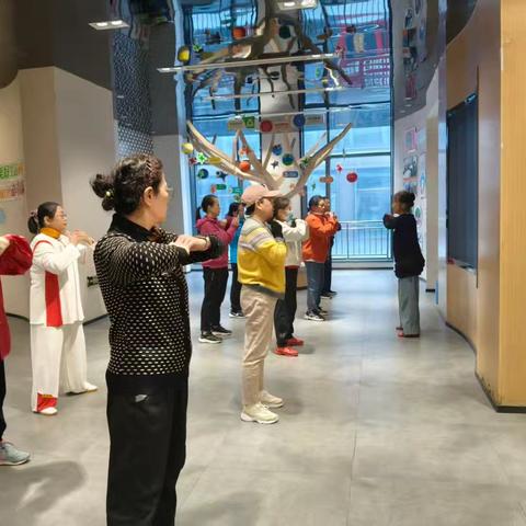 世茂天城中心社区六字诀健身课-第二课