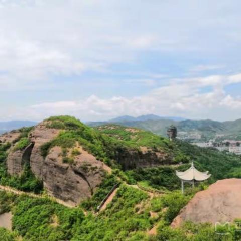 “针尖”上的古建———双塔山