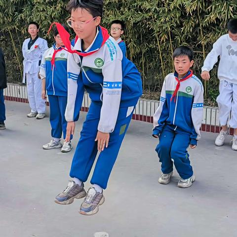 水冶镇北环路小学跆拳道社团活动三