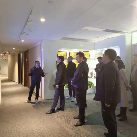 临潼区文旅局与陕旅骏途网洽谈合作