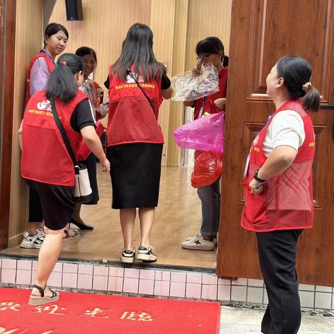 用心护学 为爱导航 ———同安区阳翟小学家长志愿者交通导护知识培训