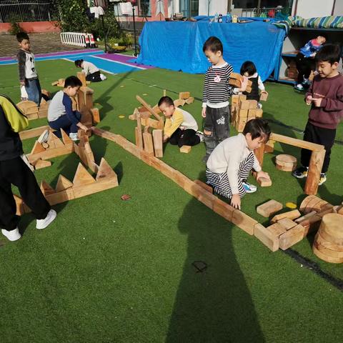 清平镇中心幼儿园户外游戏之积木变变变变