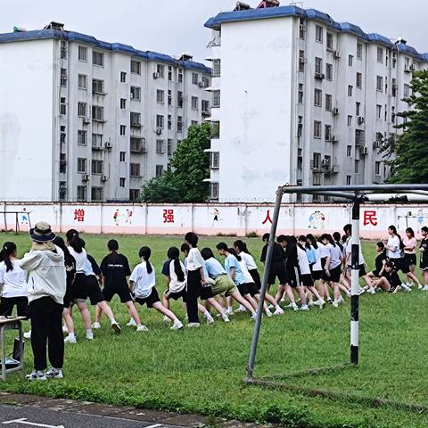 厉兵秣马 不负韶华 决战中考 全力以赴——来宾市兴宾区凤凰八一中学体育中考