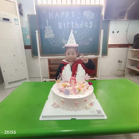 祝：陆佳颖小美女，生日快乐，越来越漂亮🎂🎂🎉🎉