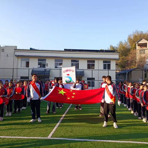 少年自有少年狂，运动赛场展锋芒——官路中学第二十一届田径运动会