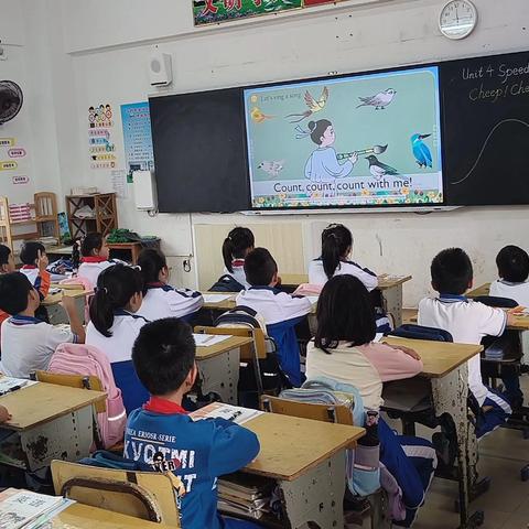 教无涯，研不尽--记清澜中心小学英语组第十四周教研活动