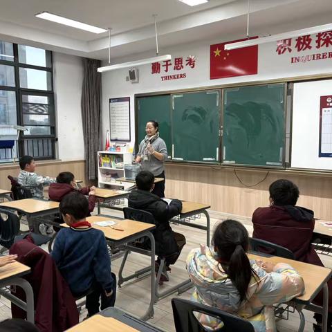 新华公学小学部家长进课堂：漆扇之美 无与伦比