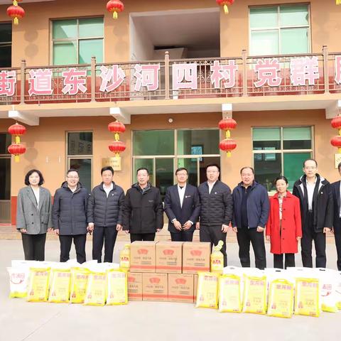 【组织关爱促振兴   新春慰问凝党心】工商银行济南分行领导赴王舍人街道东沙河四村走访慰问