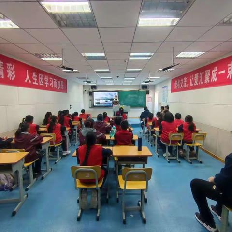 五峰山街道办事处垃圾分类宣讲活动走进五峰山中心小学