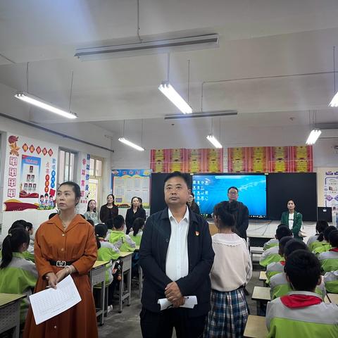 方寸展风采 育人润无声——东风小学2024-2025学年度第一学期班级文化展示大赛