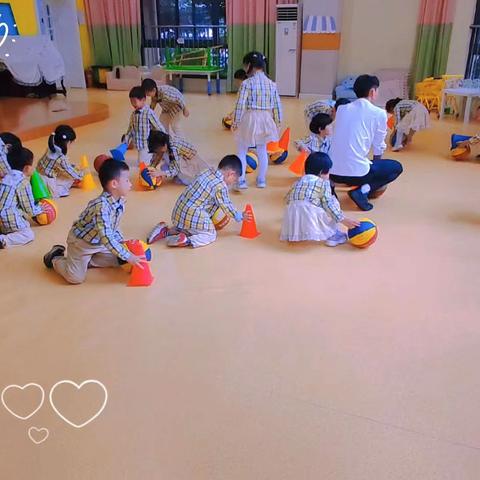 万象润禾中二班第九周生活小花絮