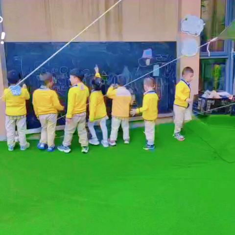 万象润禾幼儿园第十二周小花絮—中二班