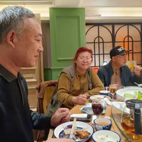 暖光里的友情