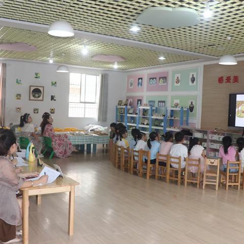 “绘”出精彩 共促成长——上埠镇中心幼儿园开展绘本教学评比活动