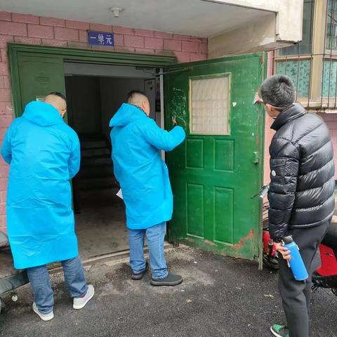 【天桥泺口】泺口街道泺口泺东泺西社区开展清理“顽固”小广告活动