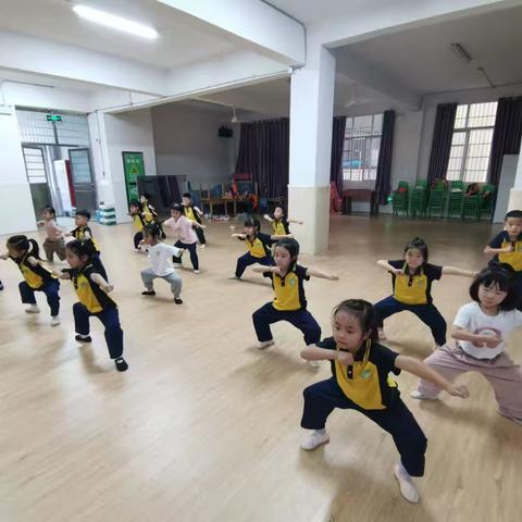 “双新”背景下职中学前教育专业舞蹈教学的实践研究-湘东区中心幼儿园参加2024年湘东区校园啦啦操大赛喜获佳绩