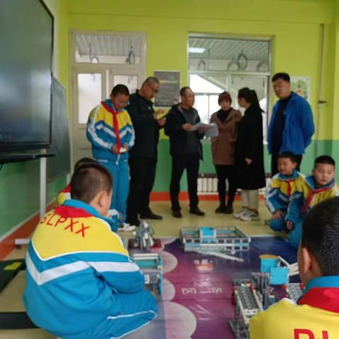 加强科技教育培训 提升师生信息素养