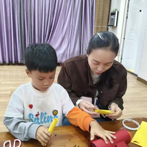 国庆节系列活动之 ﻿亲子手工飞机