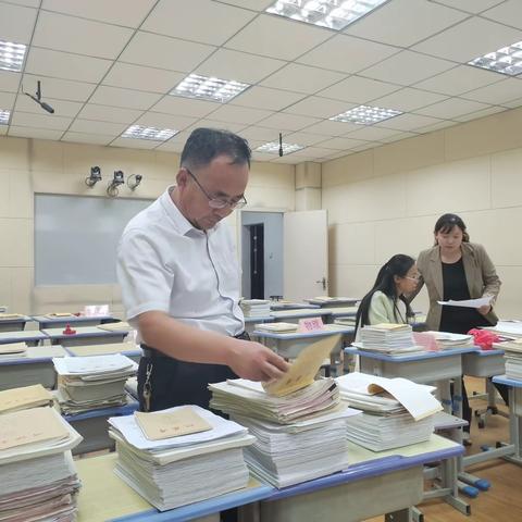 业务检查落实处，学习交流促成长——接山镇中学开展业务检查活动