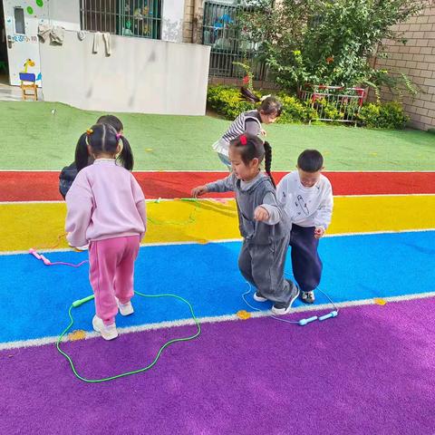 【龙泉幼教·自主游戏】有趣的绳子--龙泉街道中心幼儿园大六班游戏案例
