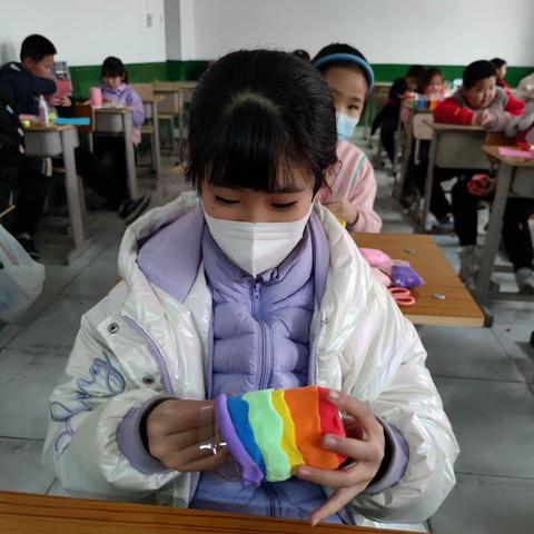 万物复苏季，鲜花送女神——唐山市路北区西北井小学“金巧手”社团活动报道（一）