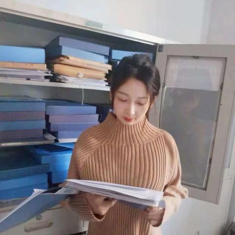 区委办公室“强党性、转作风、守底线、干在先”实践活动十二月份星级干部：何超