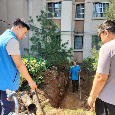 榆山街道锦东社区：高效疏通污水管 居民点赞显担当