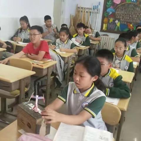 东风小学六年级三班竹节人制作成果