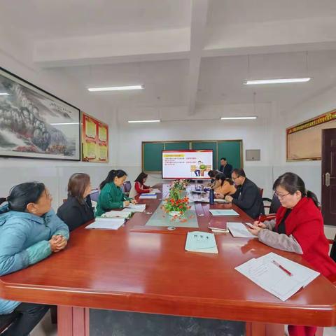 微课展示显风采  教研之路攀高峰          ——第四初级中学李昕“三名+”思政研修共同体暨道法学科大教研活动纪实（二）