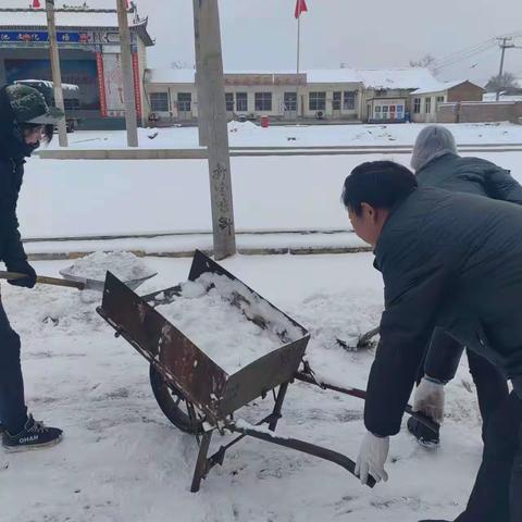 东池村第一网格员付秀忠的日常工作