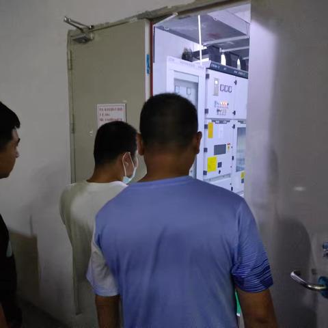 琼山四小“韦帕”台风前安全排查