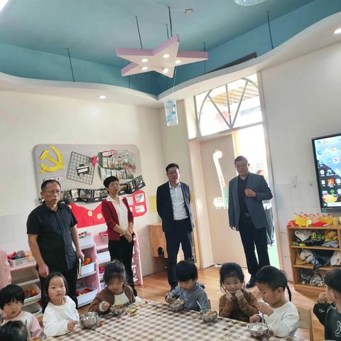 心系幼教，殷殷关怀——颍泉区教育局局长张明华莅临我园调研指导工作