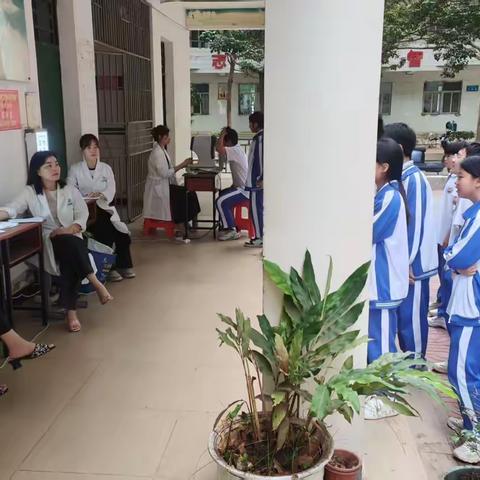 九所中学进行学生视力筛查