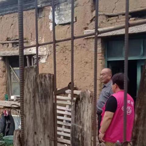 孝直镇邱林村村委会关爱特扶家庭