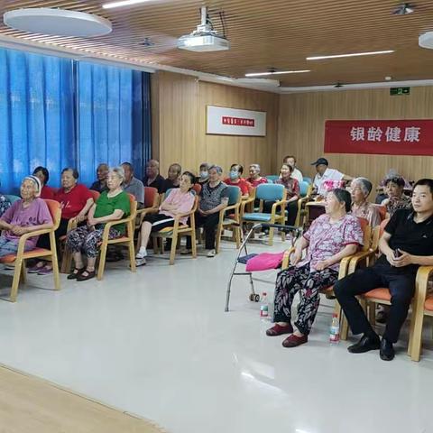 南乐县卫健委领航 二院聚力下沉 2025老年健康宣传周 科普服务暖民心