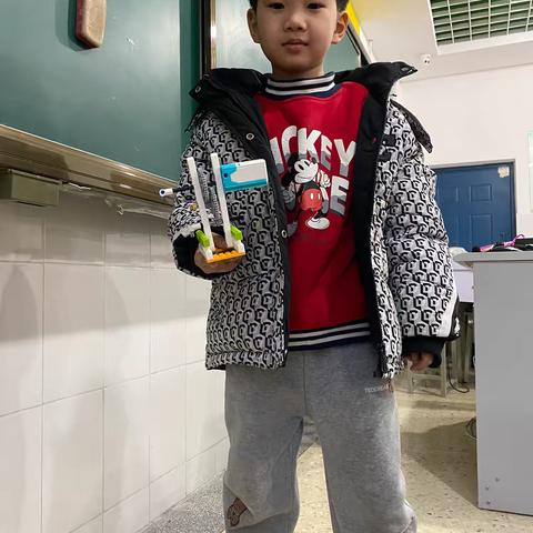 北二分机器人搭建社团