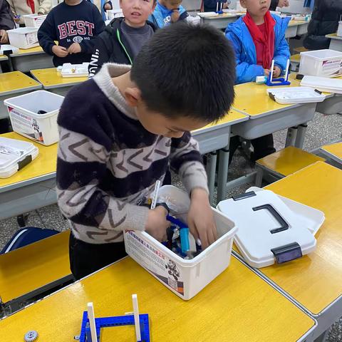 天津路小学搭建A班