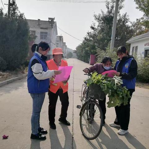 医保宣传进乡村  政策解读暖人心