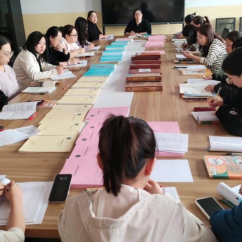 “教研相长，创新未来”——2025春上安小学语文教研活动(一)