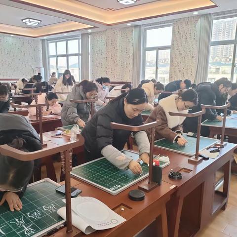 一笔一画书真情 笔墨之间显真功——东明县第七小学教师粉笔字、钢笔字考核活动