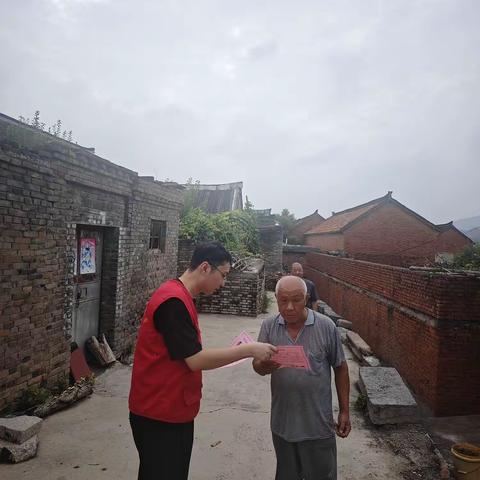 “零距离”普法暖民心 黄洞乡平安建设宣传活动见实效