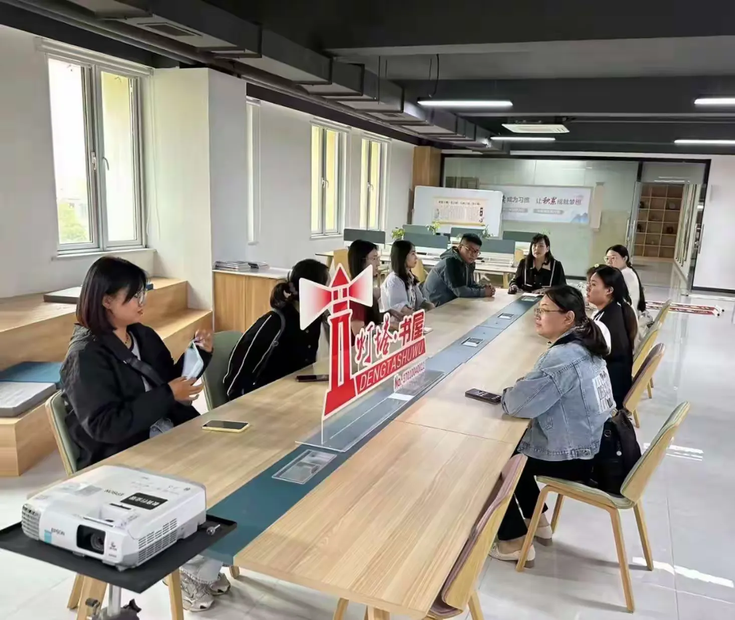 简篇-党建引领,聚力赋能,助力网格新力量