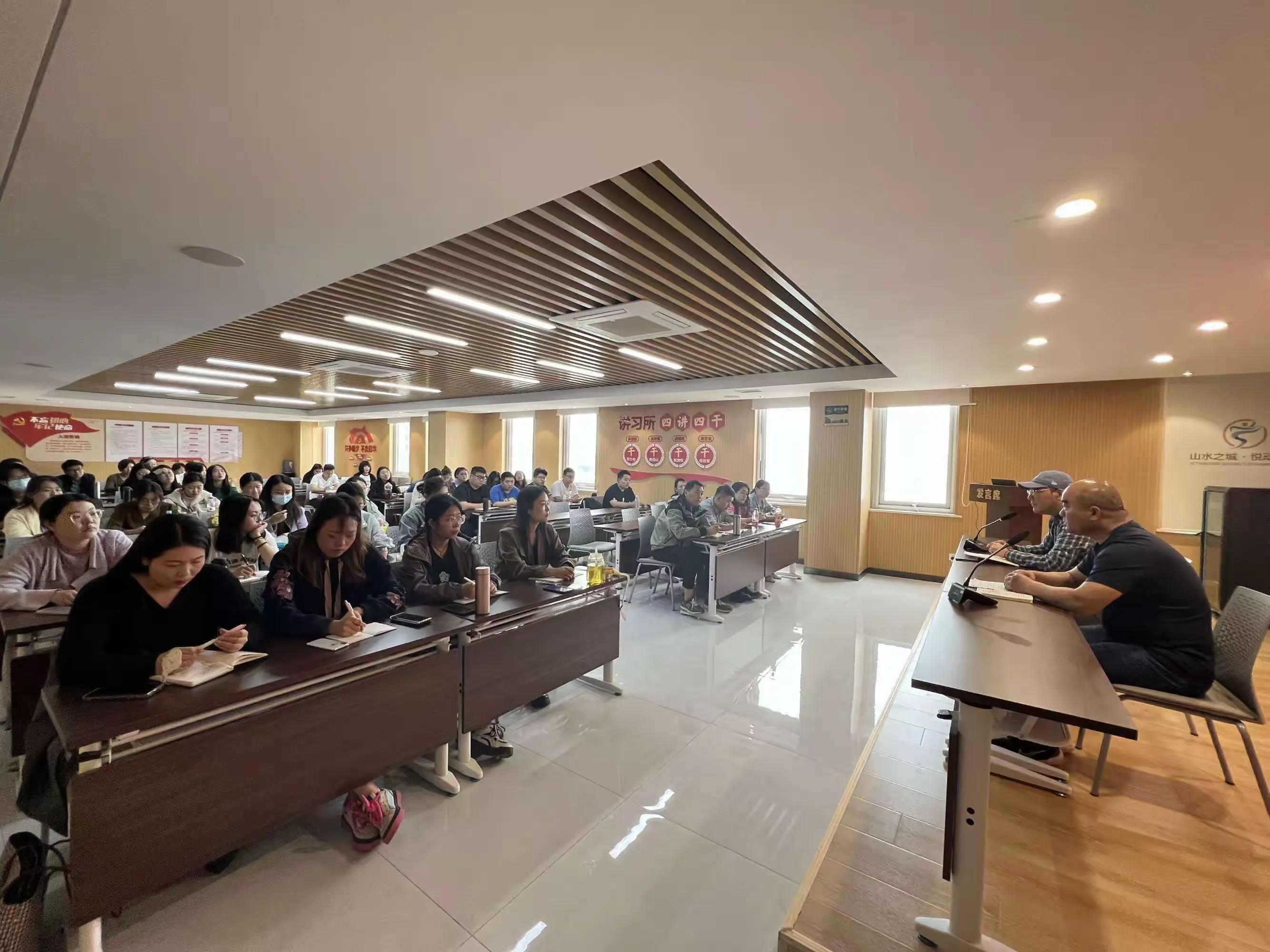 简篇-党建引领,聚力赋能,助力网格新力量