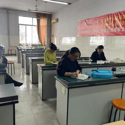 泰安一中青年路校区半天无课日工作简报2025.4.24