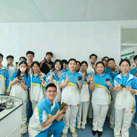 舌尖上的生物：探索传统节日美食端午节粽子的制作