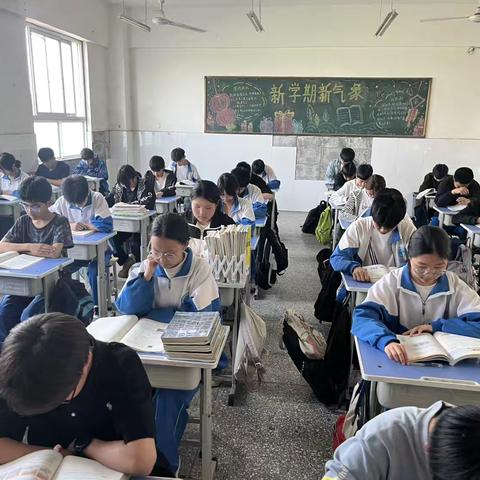 书香四溢，﻿共赴读书日之旅—安丰乡第二初级“我爱读书”活动