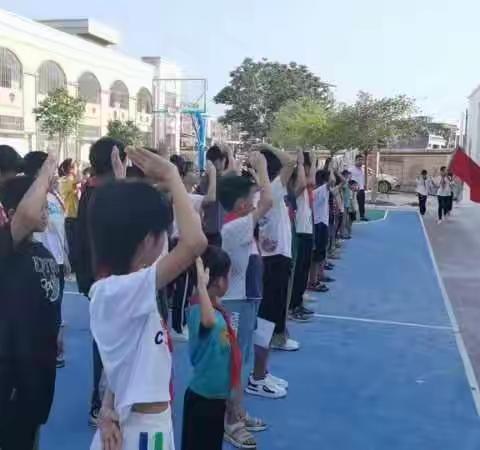 金鸡小学举行“中国少年先锋队建队日”活动