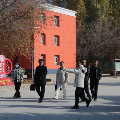 “专项督导明方向，优质均衡启新程” ——师市教育局督导一八四团中学义务教育优质均衡创建工作